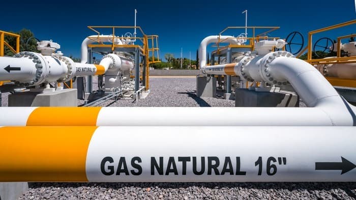 Mexico’s Sheinbaum Weighs Fracking Return to Cut U.S. Gas Dependence