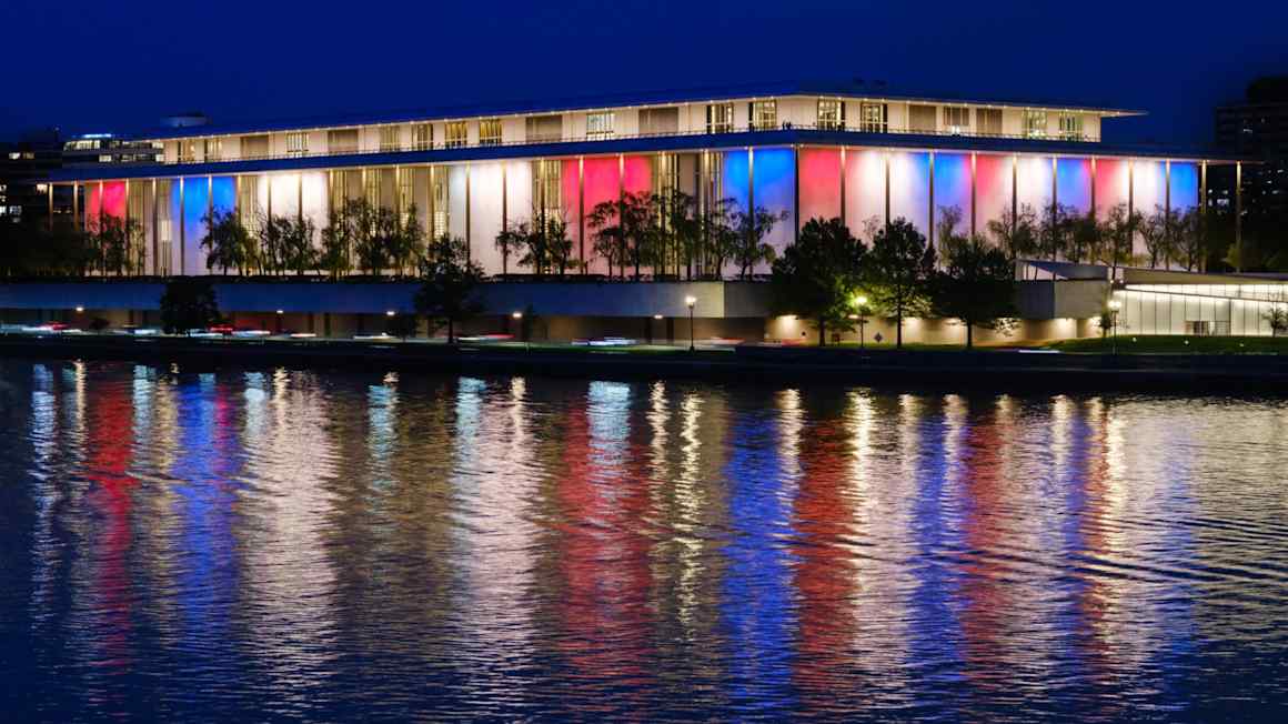 Trump-run Kennedy Center took $2mn from ‘fake CIA operative’, lawsuit alleges
