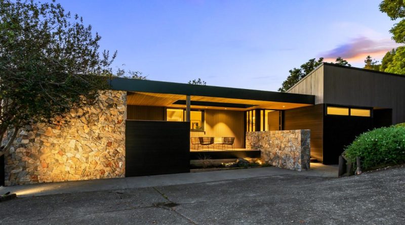 ‘The sunsets are breathtaking’: A labour of love is blossoming in Matakana