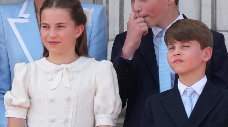 Prince George fights off sneeze during national anthem, cracks up with mom Kate Middleton