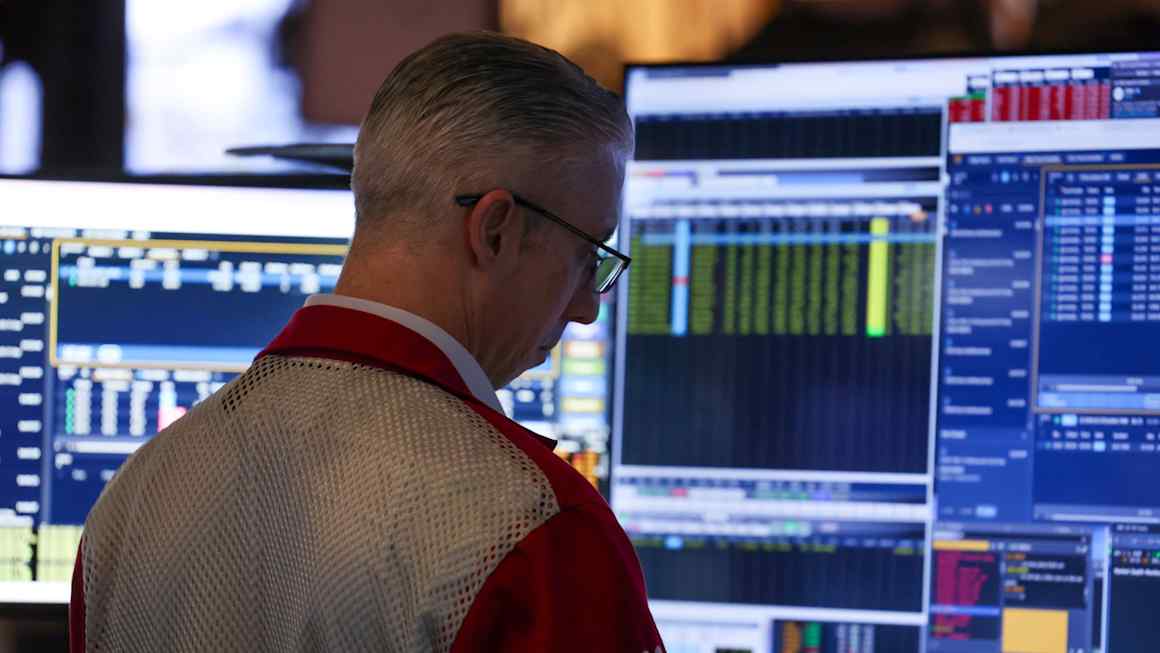 Global tech rout deepens as US earnings stoke AI spending fears